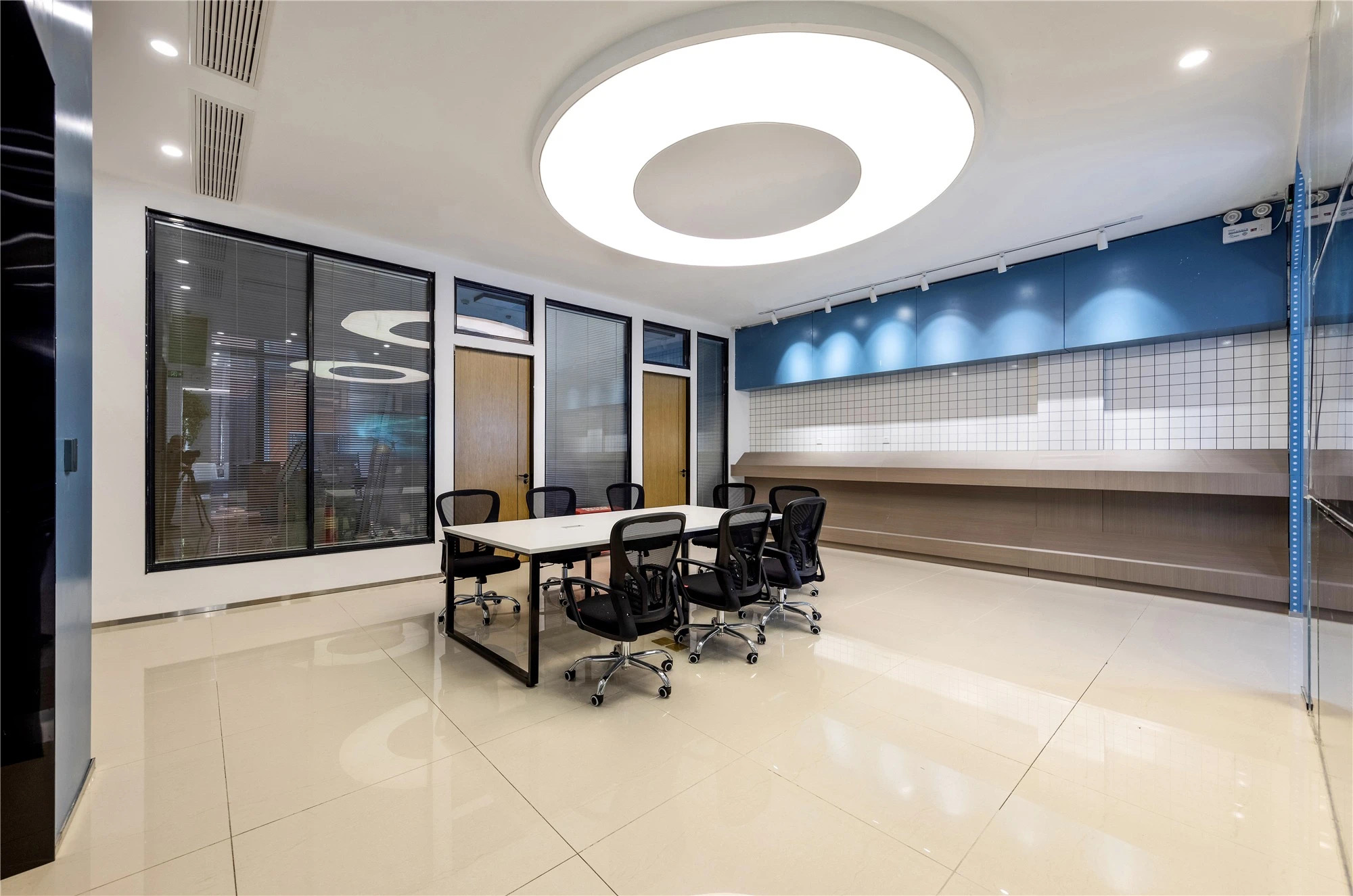 【案例賞析】武漢市車都天然氣營業廳完工實景展示，開放多元，活力共享！(圖3)