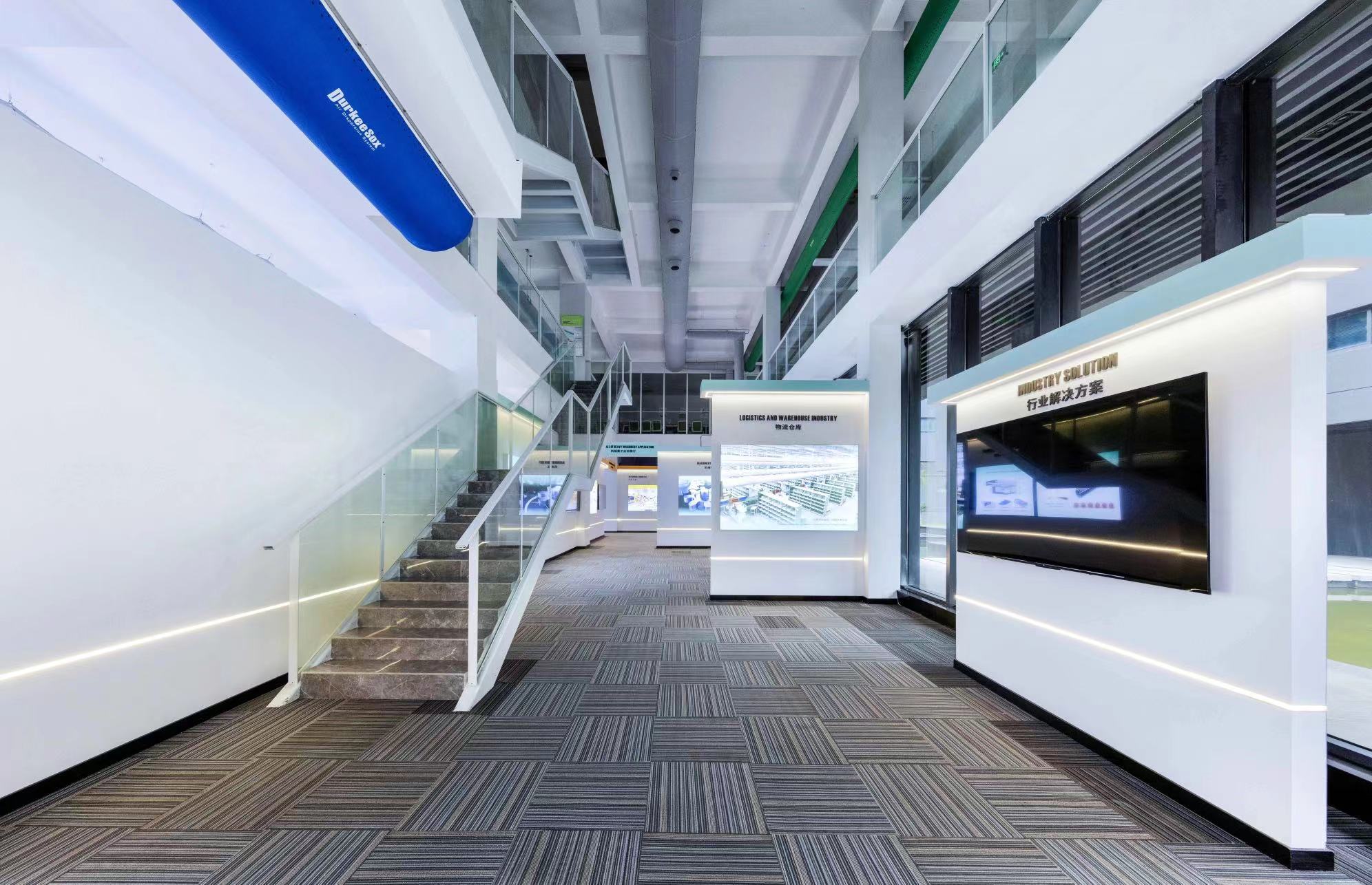 【案例賞析】簡到極致,自帶高級感的展廳設計!(圖11) 【案例賞析】簡到極致,自帶高級感的展廳設計!(圖11)