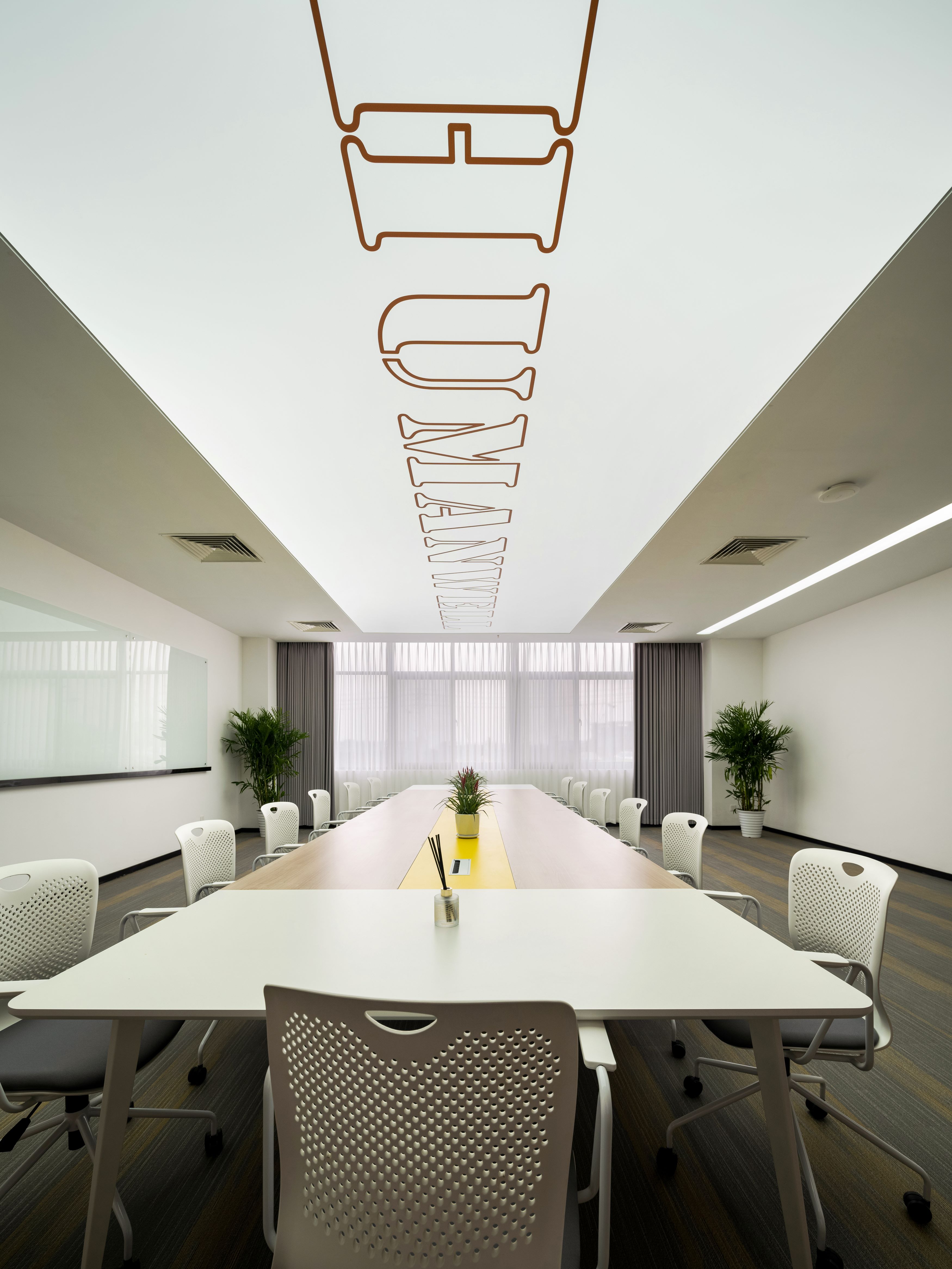 【完工案例】人福醫藥黃岡總部辦公室裝修完工！(圖5)