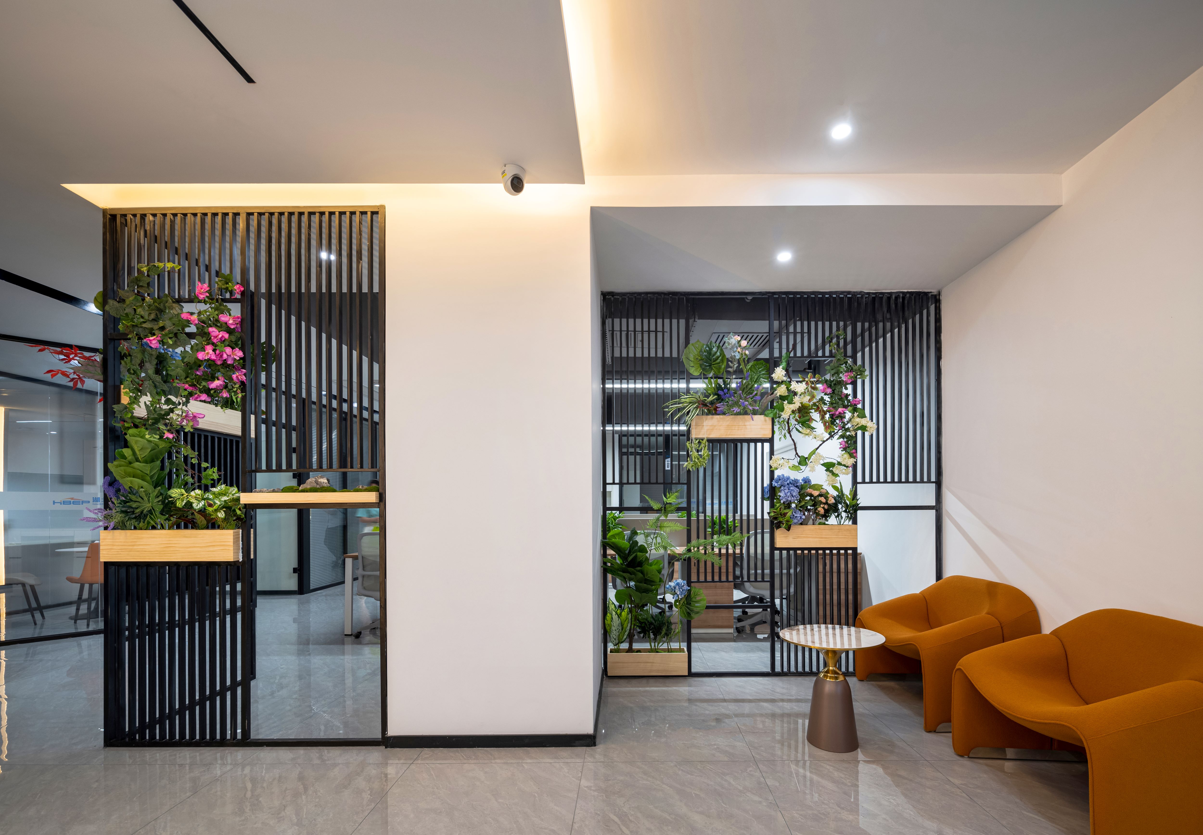 簡約大氣極簡辦公室怎么裝?快看這里(圖3) 13.jpg