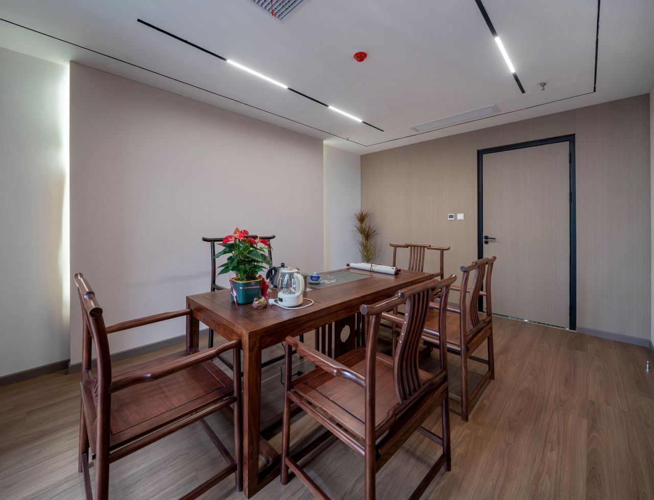 【完工案例】三相電力8000+㎡辦公室裝修項目圓滿交付并投入使用(圖37) 【完工案例】三相電力8000+㎡辦公室裝修項目圓滿交付并投入使用(圖37)