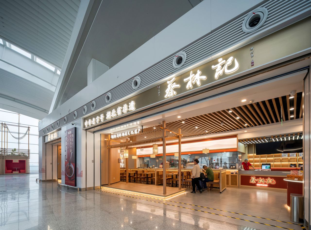 武漢天河機(jī)場T2航站第五標(biāo)段精裝修項(xiàng)目(圖8) 武漢天河機(jī)場T2航站第五標(biāo)段精裝修項(xiàng)目(圖8)